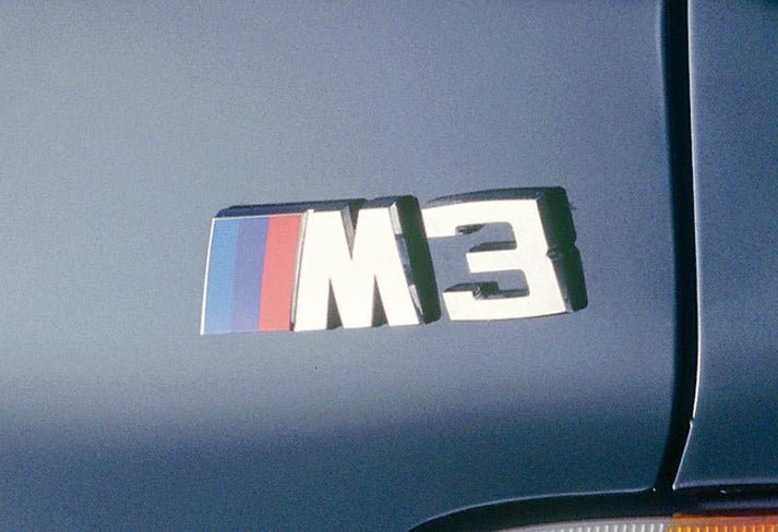 Emblème logo de coffre hayon d'origine BMW E30, E38, E39, E46, E60, E61, X5, X6, E70, X5 - MS accessoires Auto